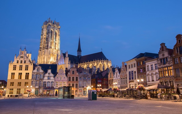 Tham quan phố cổ Mechelen nổi tiếng khi đi tour du lịch Bỉ