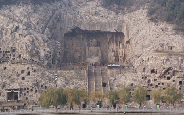 Khám phá hang đá Long Môn - kỳ quan hàng nghìn tuổi nổi tiếng Trung Quốc