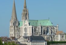 Chiêm ngưỡng kiến trúc ấn tượng của nhà thờ Đức Bà Chartres – Pháp Chiêm ngưỡng kiến trúc ấn tượng của nhà thờ Đức Bà Chartres - Pháp